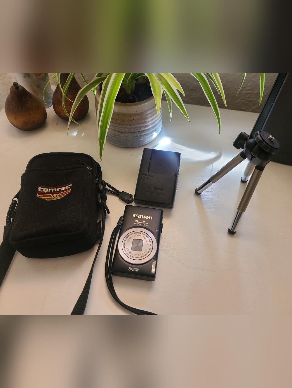 Canon Powershot Elph 115 IS 8x Zoom Optical